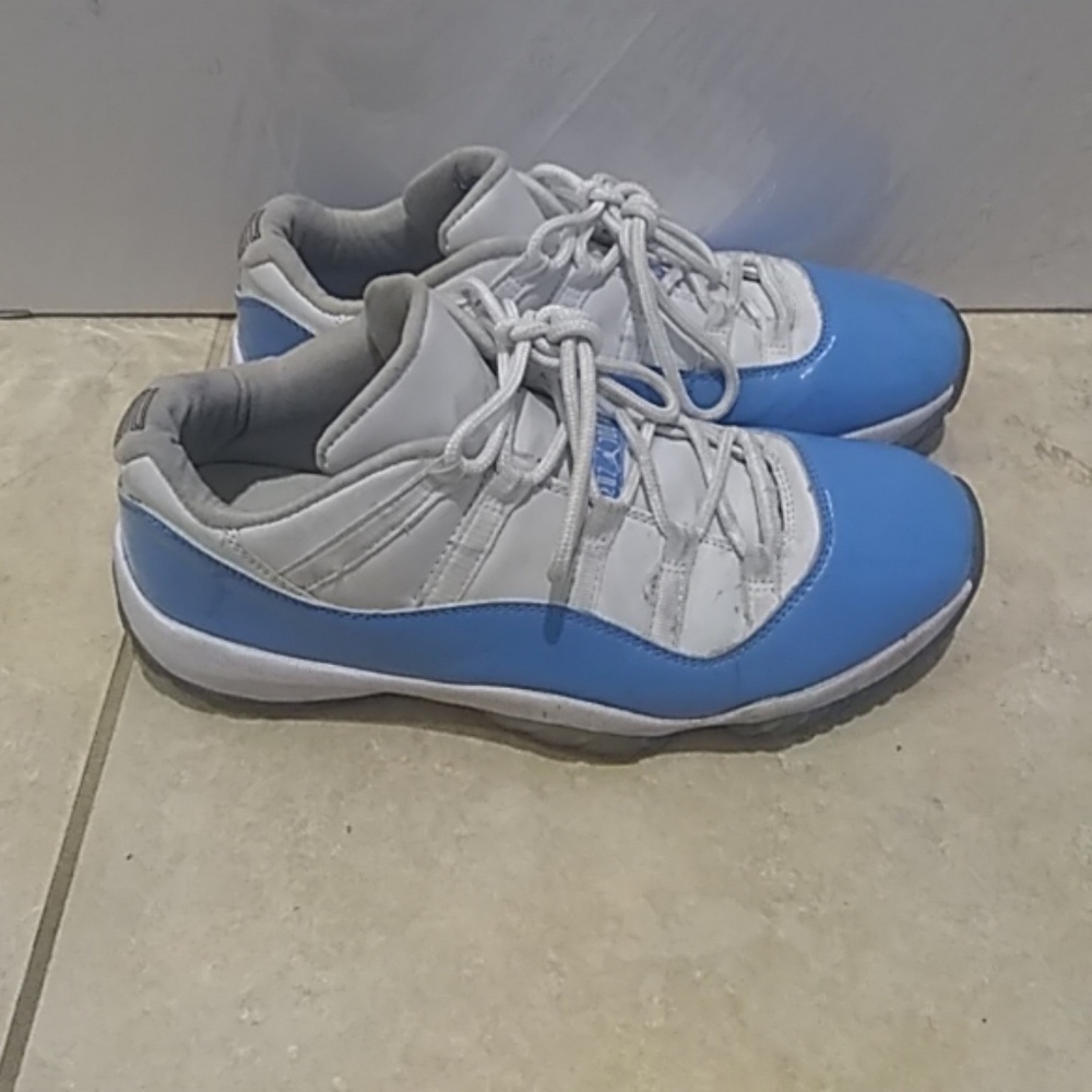 Jordan 11 UNC